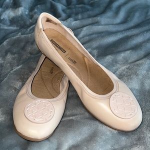 Clarks Light Pink/Nude Slip on Dress Shoe